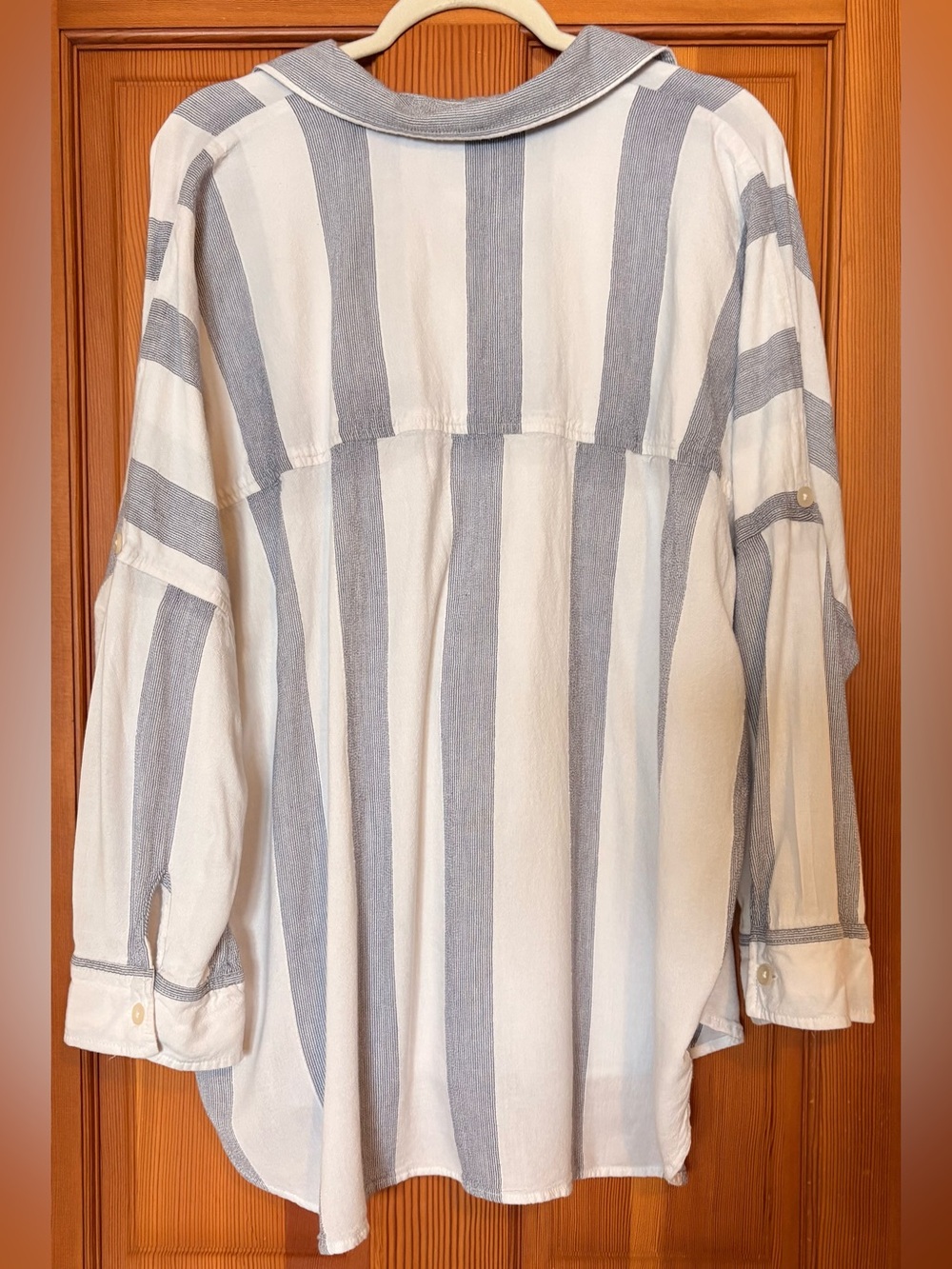 AE Oversized Striped Beach Shirt - Viscose/Linen Blend - White & Light Gray - M - Picture 12 of 13